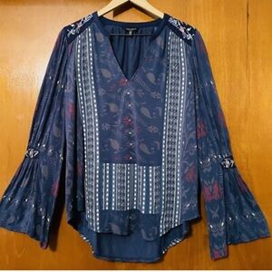 LUCKY Peasant Top w/ Bell Sleeve and Embroidery Details  Size M